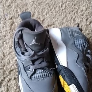 Toddler boys size 8c Air jordan